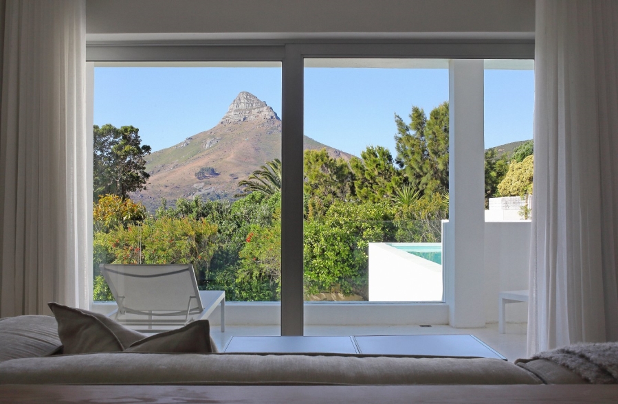 To Let 8 Bedroom Property for Rent in Bakoven Western Cape